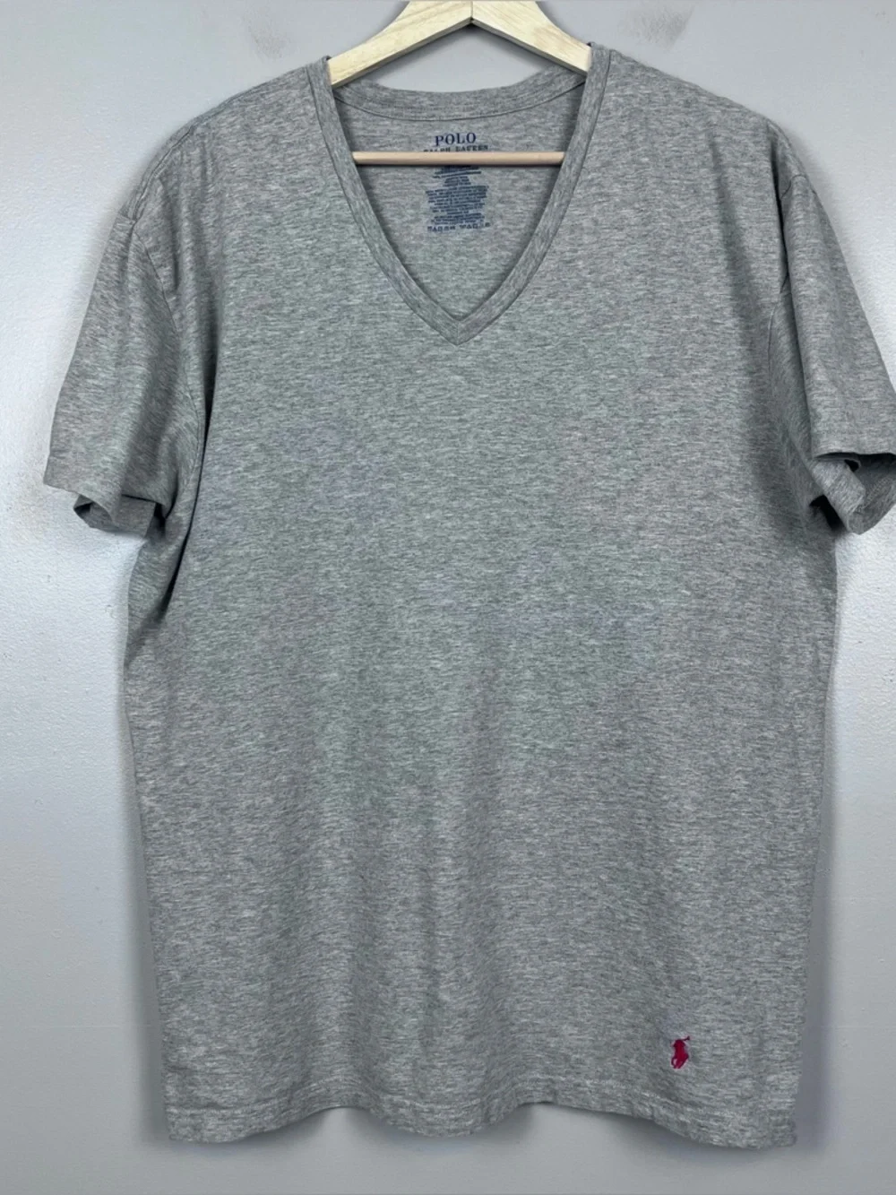 Polo Ralph Lauren Men's 100% Cotton Classic FIt V-Neck Tee Shirt Size L; Preppy